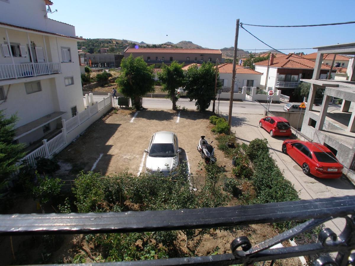 Efi Apartments Myrina Exterior photo